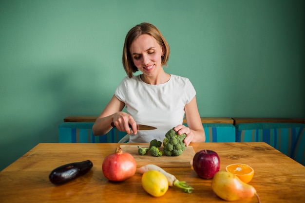 Free photo woman with food