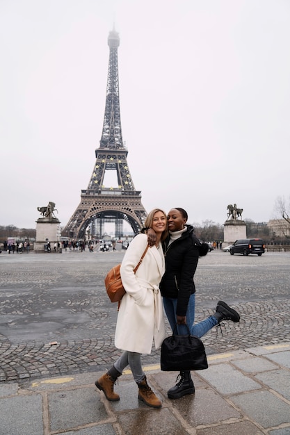 Free photo women traveling in paris