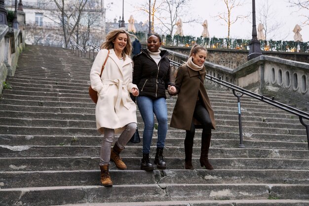 Women traveling in paris