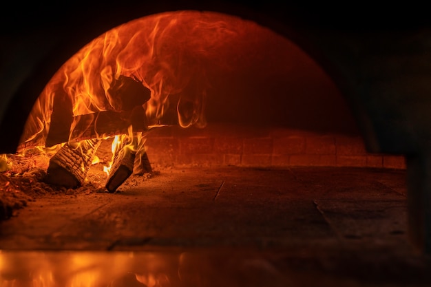 Free photo wood fired oven for delicious pizza