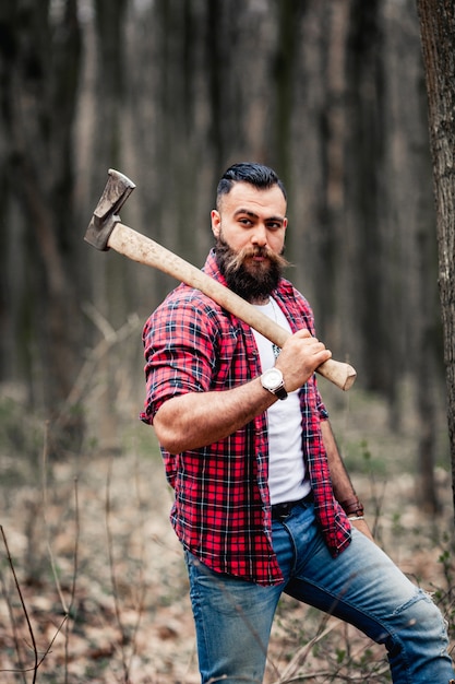 Free Photo worker adult caucasian attractive beard