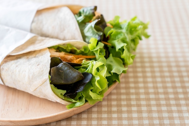 Free photo wrap salad roll