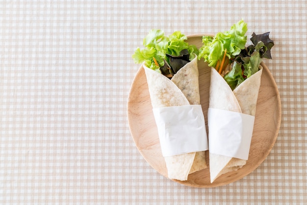 Free photo wrap salad roll