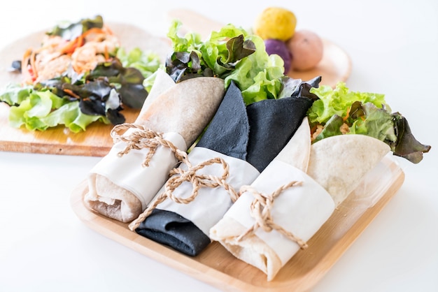 Free Photo wrap salad roll