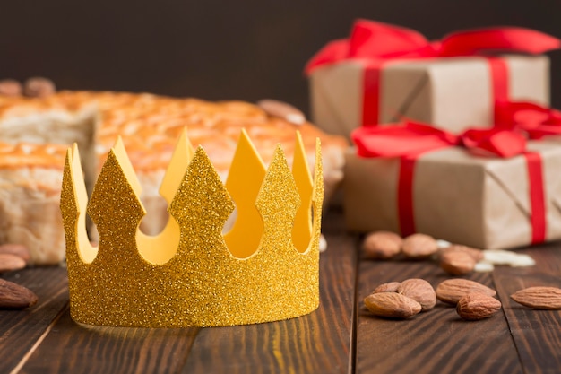 Yellow crown with food and gifts