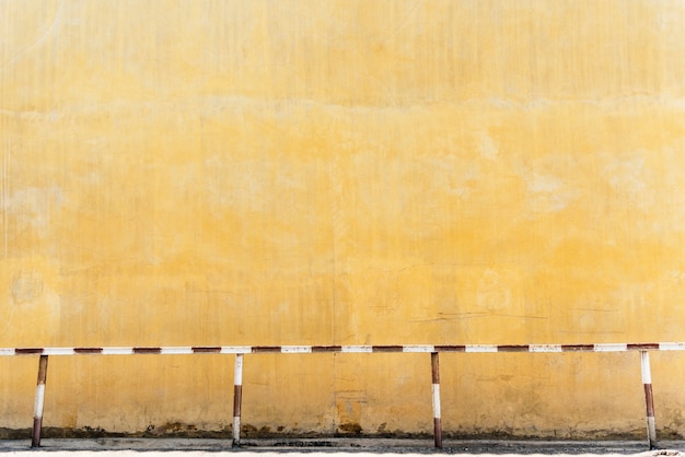 Free photo yellow wall