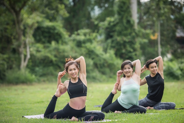 Free photo yoga action exercise healthy in the park