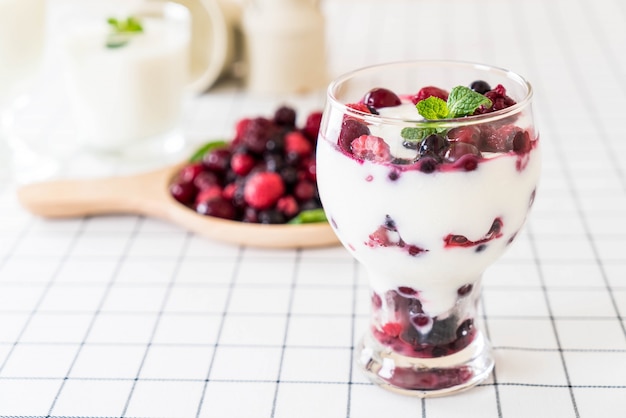 yogurt with mixed berries