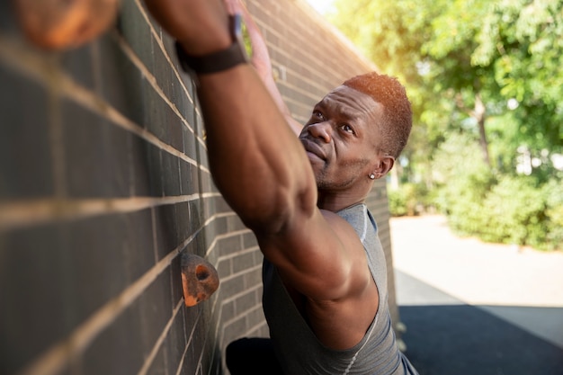 Young adult training for body building