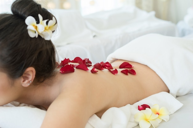 Free Photo young beautiful woman relaxing during spa treatment.