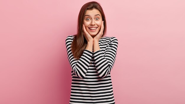 Young brunette woman wearing casual clothes