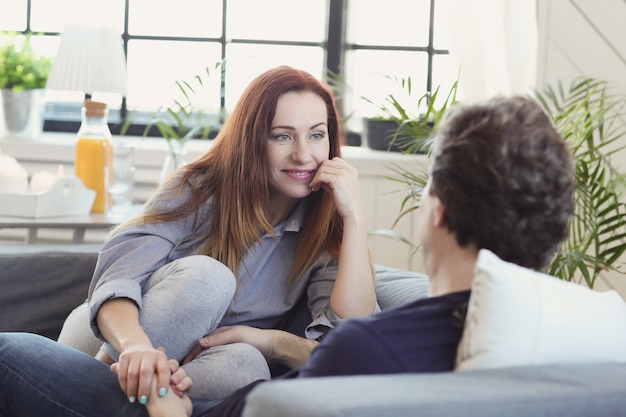 Free photo young couple enjoying time together at home