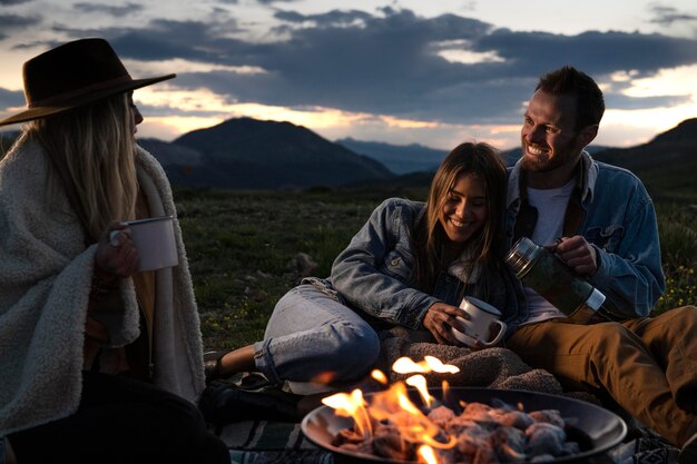 Young rural travellers on a picnic