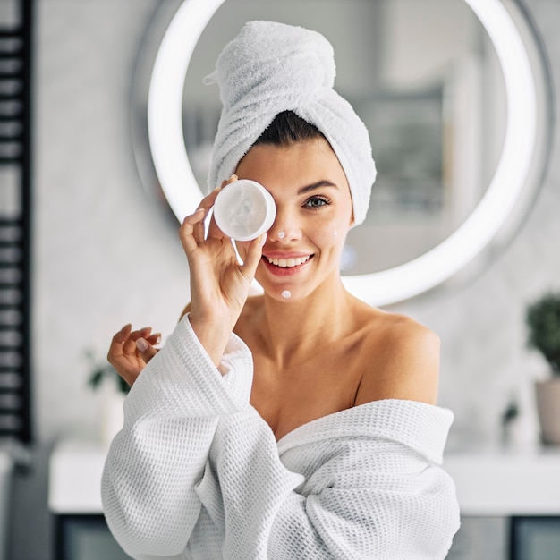 Free photo young woman doing her morning routine