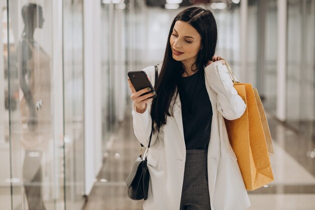 Young woman shopping at shopping mall