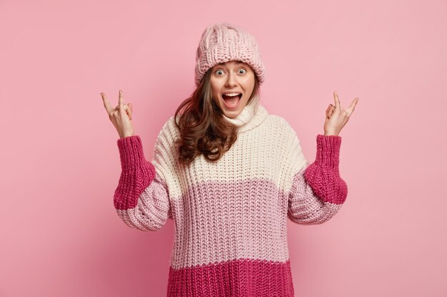 Young woman wearing winter clothes