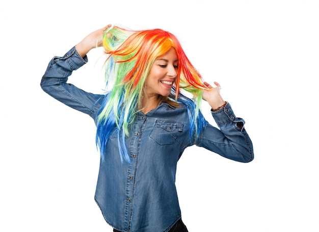 Free PSD cheerful woman wearing a wig and dancing