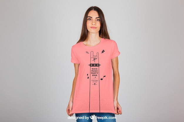 Free PSD female t shirt fashion concept