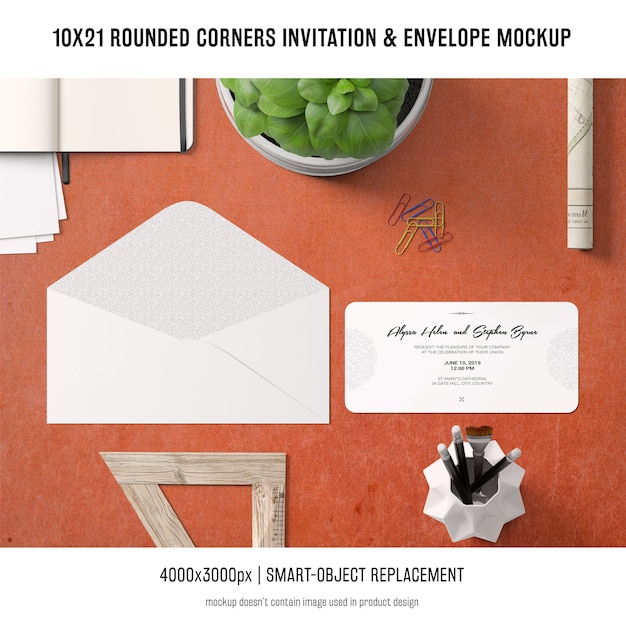 Free PSD rounded corners invitation and envelope mockup