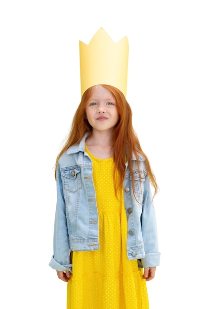 Free PSD studio portrait of young girl with paper crown