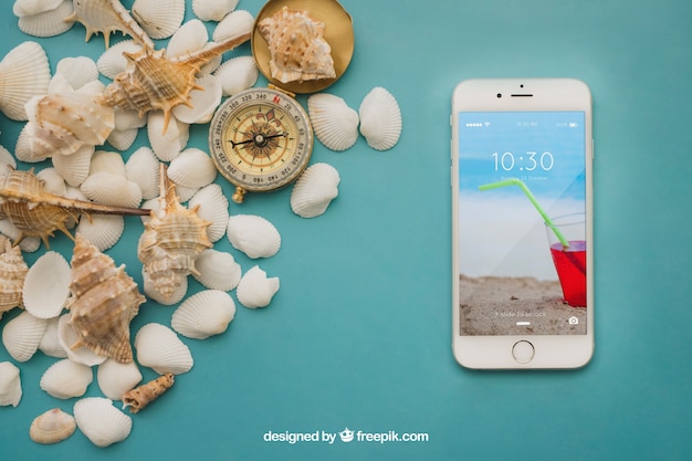 Free PSD summer concept with smartphone and shells