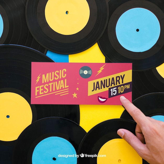 Free PSD vinyl mockup with banner and finger