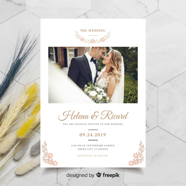 Free Vector beautiful wedding invitation template with photo