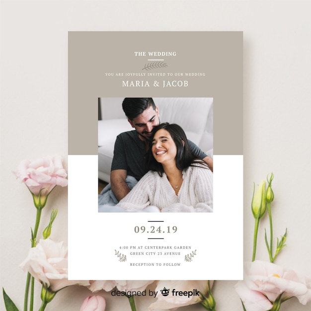 Free Vector beautiful wedding invitation template with photo