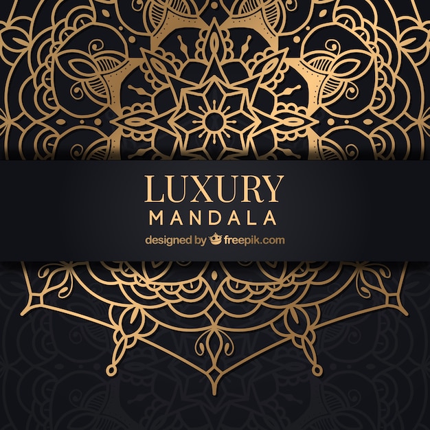 Free Vector golden mandala background with luxurious style