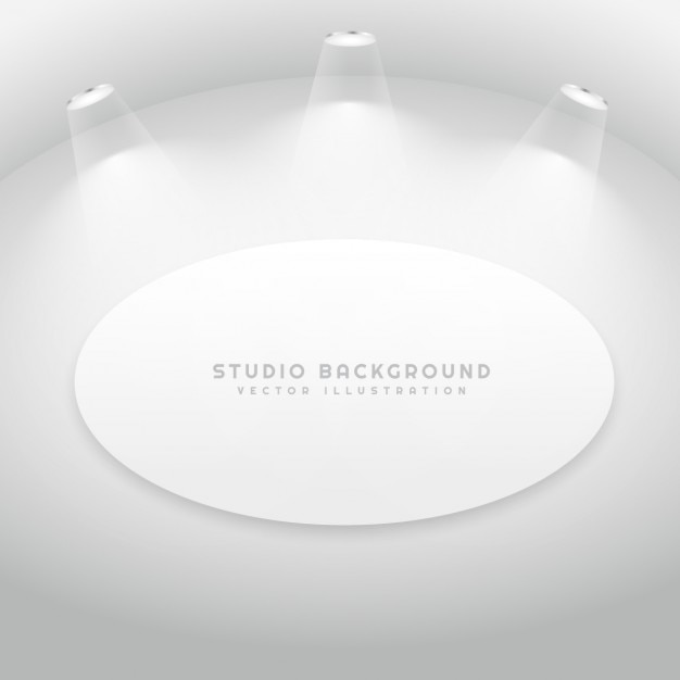 Free vector studio room with oval picture frame