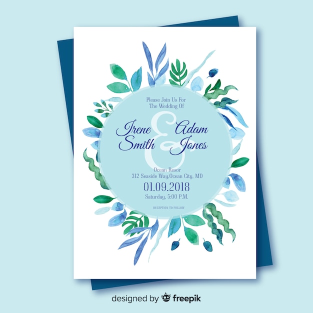 Wedding invitation with floral elements