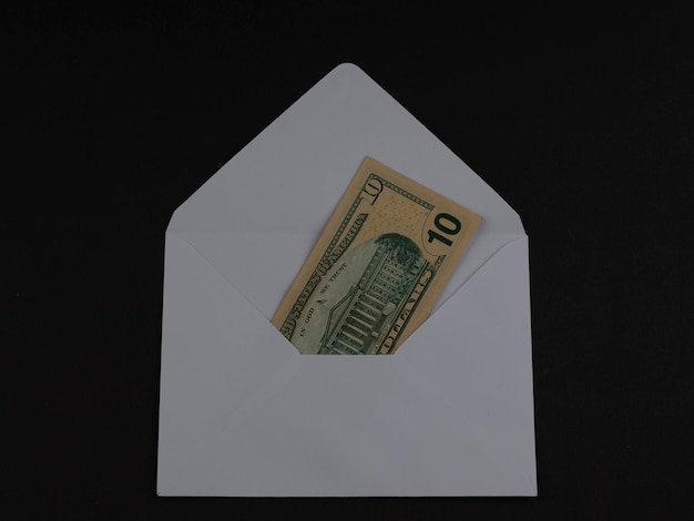 10 US dollar in the envelope