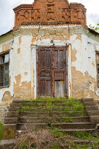 abandoned rural house in the Republic of Moldova village life in Eastern Europe