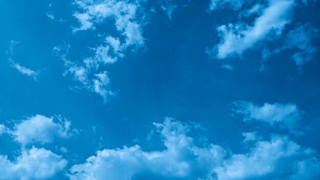 Photo abstract blue background soft cloudy