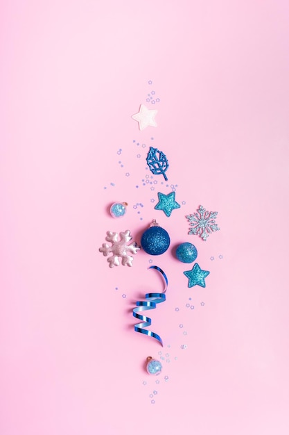 Photo abstract christmas new year minimalistic pinkblue composition xmas creative minimal background