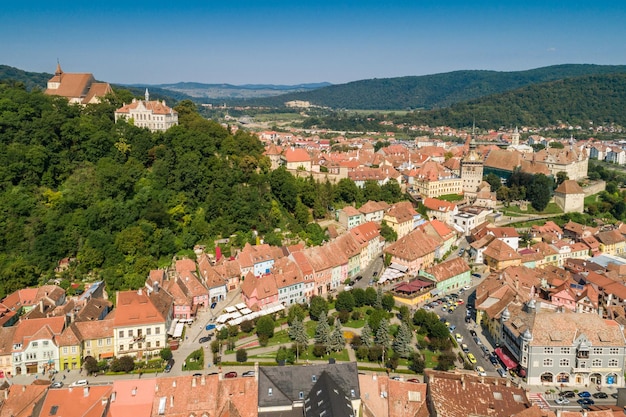 Photo aerial drone view of sighisoara old city romania mures county