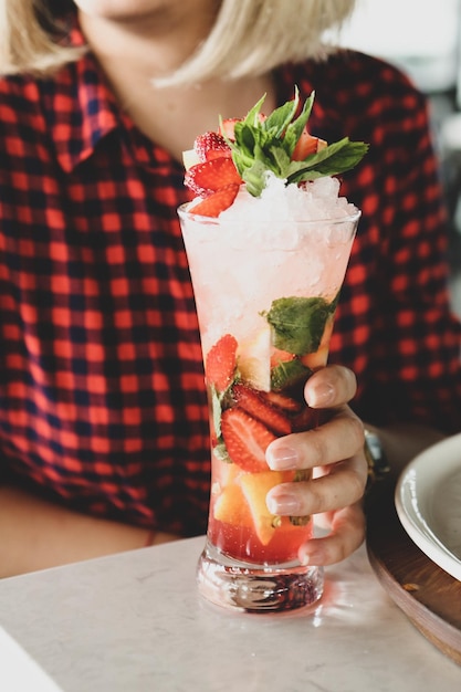 Alcohol cocktail drink on the table in restaurant