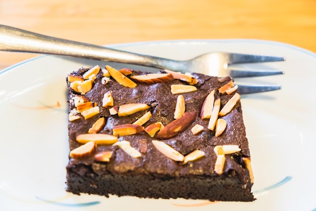 almond chocolate brownie cake