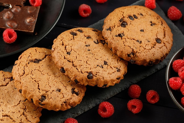 Americano cookies with chocolate and berries Oatmeal cookies with chocolate