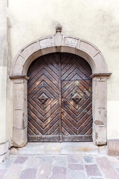 Ancient engraved wooden doors