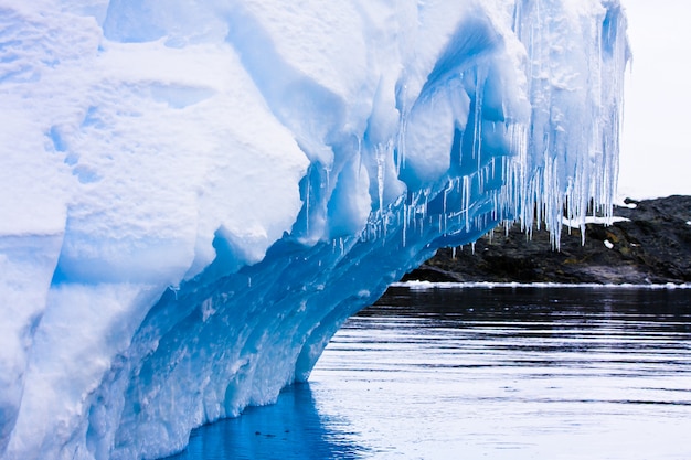 Antarctic iceberg 