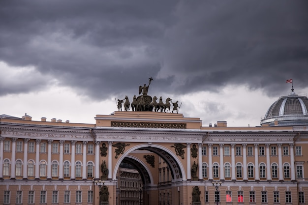 Arc de Triomphe of General Headquarters building on Palace Square