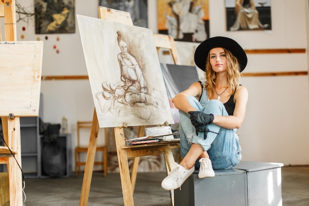 Artist's Girl Posing Process in the Studio