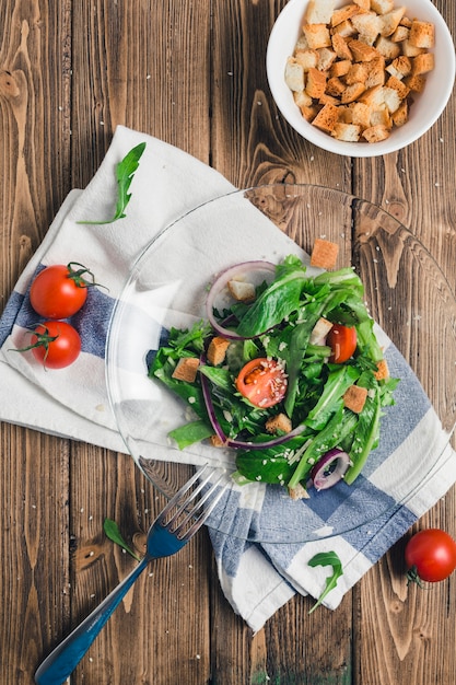 Arugula salad with tomatoes 