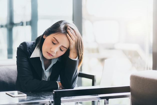 asian businesswoman stressful