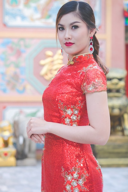 Asian women in traditional Chinese dress