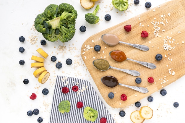 Baby food made from fresh vegetables and fruits. 