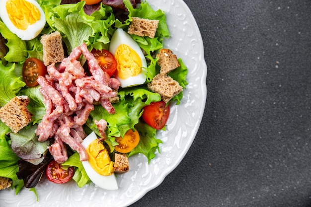 bacon salad Vosges salad egg crouton lettuce salad dressing vinaigrette Lorraine cuisine