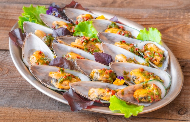 Baked half shell mussels