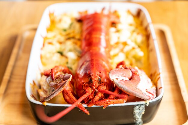 baked lobster with cheese